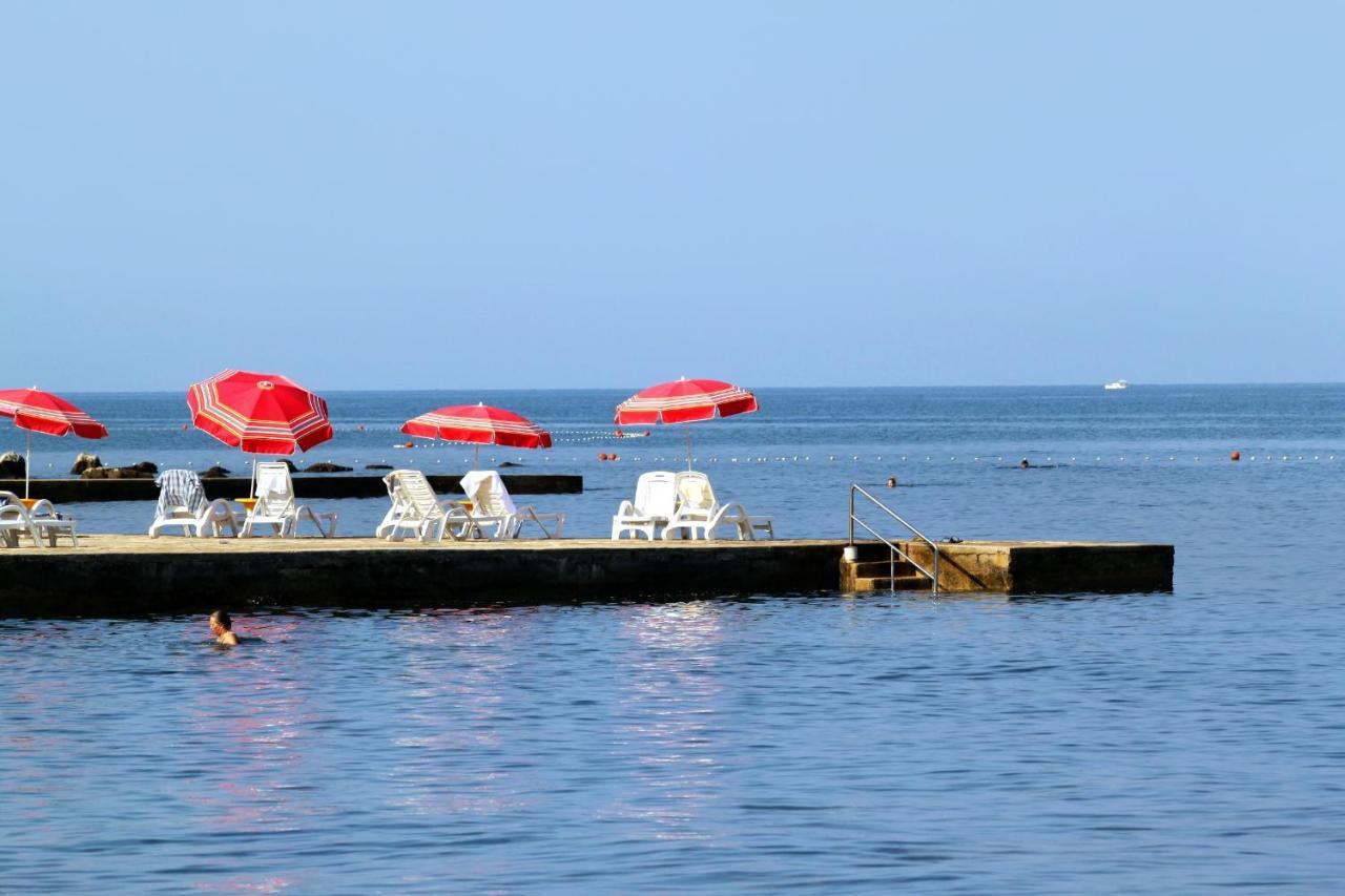 Apartments With A Parking Space Umag - 7666 外观 照片